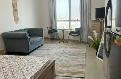 Apartment - Studio - 1 Bathroom for sale in Al Majaz 2 - Al Majaz - Sharjah