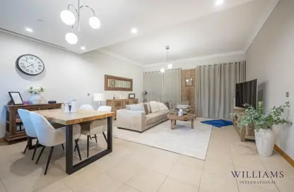 Apartment - 2 Bedrooms - 4 Bathrooms for sale in Al Anbara - Shoreline Apartments - Palm Jumeirah - Dubai