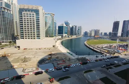 شقة - غرفة نوم - 2 حمامات للايجار في ذا كوزمو بوليتان - الخليج التجاري - دبي
