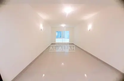 Empty Room image for: Apartment - 2 Bedrooms - 2 Bathrooms for rent in Khalidiya Street - Al Khalidiya - Abu Dhabi, Image 1