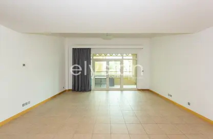 Apartment - 3 Bedrooms - 4 Bathrooms for sale in Al Haseer - Shoreline Apartments - Palm Jumeirah - Dubai