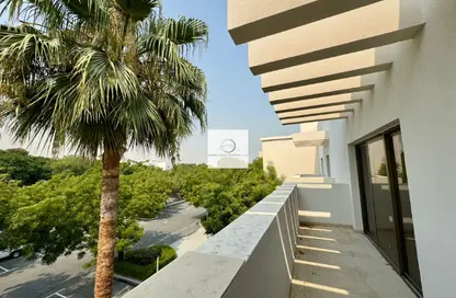 شقة - 2 غرف نوم - 2 حمامات للايجار في مباني الحدائق - الحدائق - دبي