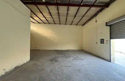 Warehouse - Studio - 1 Bathroom for rent in Al Sajaa Industrial - Al Sajaa - Sharjah