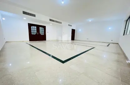 Apartment - 4 Bedrooms - 5 Bathrooms for rent in Khalifa Street - Abu Dhabi
