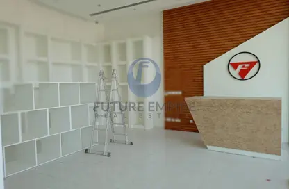 متجر - استوديو للايجار في ميدان النصر - عود ميثاء - بر دبي - دبي