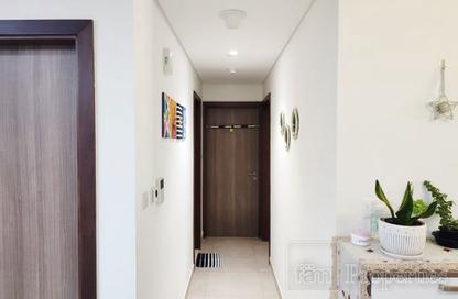شقة - 2 غرف نوم - 3 حمامات للبيع في عزيزي فاريشتا - الفرجان - دبي