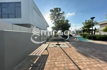 Villa - 5 Bedrooms - 7 Bathrooms for sale in West Yas - Yas Island - Abu Dhabi