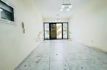 شقة - غرفة نوم - 2 حمامات للايجار في الممزر - ديرة - دبي