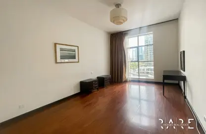 Apartment - 1 Bedroom - 2 Bathrooms for rent in Green Lakes Towers - JLT Cluster S - Jumeirah Lake Towers - Dubai