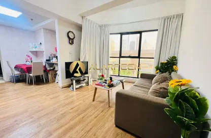 Apartment - 1 Bedroom - 2 Bathrooms for sale in Escan Tower - Dubai Marina - Dubai