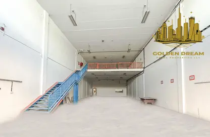 مستودع - استوديو - 1 حمام للايجار في القوز - دبي