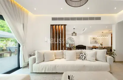 Villa - 3 Bedrooms - 3 Bathrooms for sale in Springs 11 - The Springs - Dubai