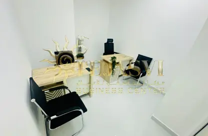 Office Space - Studio - 1 Bathroom for rent in Red Avenue - Al Garhoud - Dubai