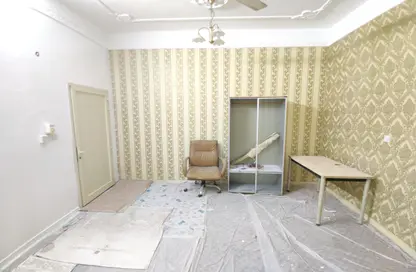 Empty Room image for: Apartment - 6 Bedrooms - 5 Bathrooms for rent in Al Sabkha - Al Riqqa - Sharjah, Image 1