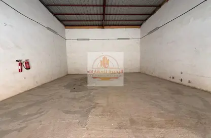 مستودع - استوديو - 1 حمام للايجار في الصجعة الصناعية - آلصجعه - الشارقة