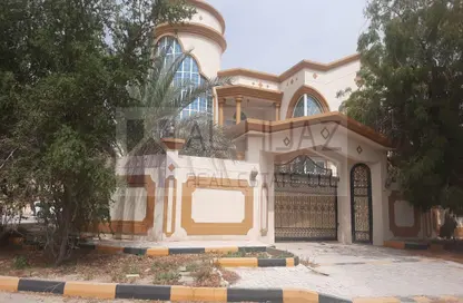 Villa - 5 Bedrooms - 5 Bathrooms for rent in Al Sharq - Sharjah