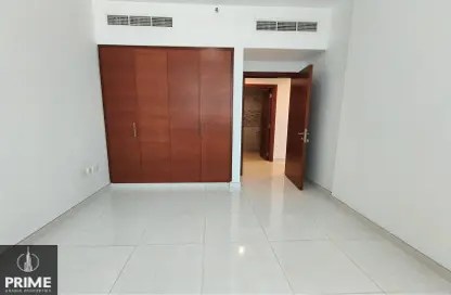 شقة - 2 غرف نوم - 2 حمامات للايجار في برج حمدان - الشارع الشرقي - شارع حمدان - أبوظبي