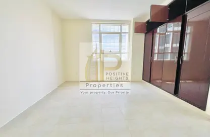 شقة - غرفة نوم - 2 حمامات للايجار في سيتي هاوس 2 - البرشاء 1 - البرشاء - دبي