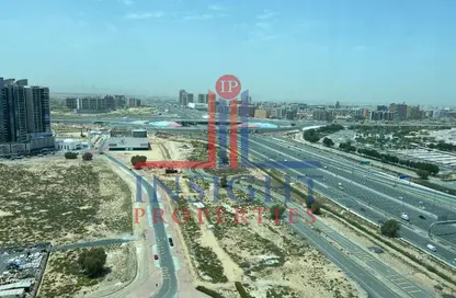 شقة - غرفة نوم - 2 حمامات للايجار في اقامة وندسور - دبي لاند - دبي