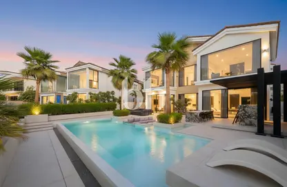 فيلا - 5 غرف نوم - 6 حمامات للبيع في شلالات الراحة - الأرض - منطقة الجولف بالجميرا - دبي