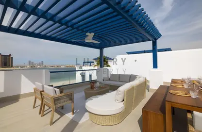 Villa - 5 Bedrooms - 6 Bathrooms for sale in Palma Residences - Palm Jumeirah - Dubai