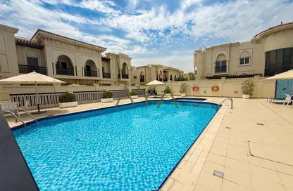 Villa - 5 Bedrooms - 6 Bathrooms for rent in Jumeirah - Dubai