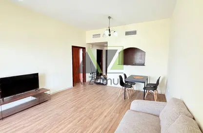 Apartment - 1 Bedroom - 2 Bathrooms for rent in University View - Dubai Silicon Oasis - Dubai