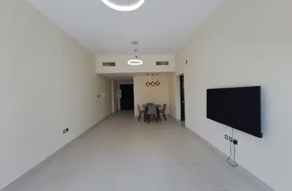 Apartment - 1 Bedroom - 2 Bathrooms for rent in Jumeirah Garden City - Al Satwa - Dubai