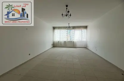 Apartment - 2 Bedrooms - 2 Bathrooms for rent in Al Taawun Street - Al Taawun - Sharjah