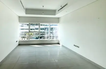 شقة - 2 غرف نوم - 3 حمامات للايجار في مساكن لامار - برج السيف - شاطئ الراحة - أبوظبي شقة - 2 غرف نوم - 3 حمامات للايجار في مساكن لامار - برج السيف - شاطئ الراحة - أبوظبي