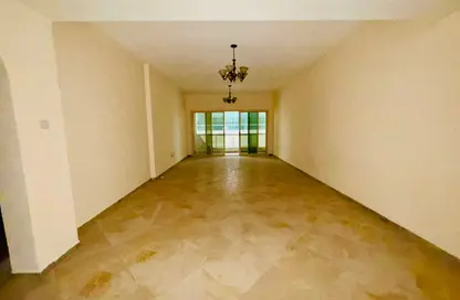 Apartment - 3 Bedrooms - 3 Bathrooms for rent in New Al Taawun Road - Al Taawun - Sharjah