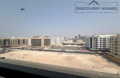 شقة - غرفة نوم - 2 حمامات للايجار في بناية تريو - البرشاء 1 - البرشاء - دبي