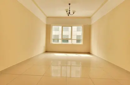 شقة - غرفة نوم - 2 حمامات للايجار في الخان - الشارقة شقة - غرفة نوم - 2 حمامات للايجار في الخان - الشارقة