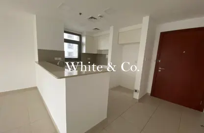 Apartment - 3 Bedrooms - 4 Bathrooms for rent in Zahra Apartments 2B - Zahra Apartments 2 - Zahra Apartments - Town Square - Dubai