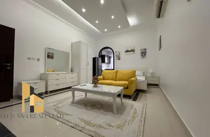 Apartment - Studio - 1 Bathroom for rent in Khalifa City A Villas - Khalifa City A - Khalifa City - Abu Dhabi
