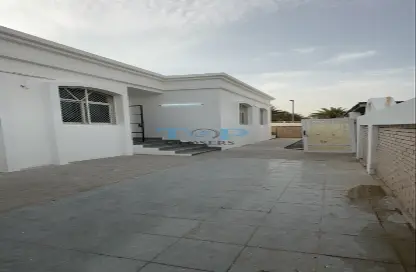 Villa - 4 Bedrooms - 5 Bathrooms for rent in Shabhanat Asharij - Asharej - Al Ain