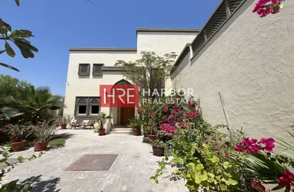 Villa - 3 Bedrooms - 4 Bathrooms for sale in Jumeirah Park - Dubai