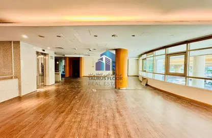 Full Floor - Studio - 4 Bathrooms for rent in Al Murooj Complex - Zabeel - Dubai