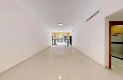Apartment - 1 Bedroom - 1 Bathroom for rent in Golden Sands 9 - Mankhool - Bur Dubai - Dubai
