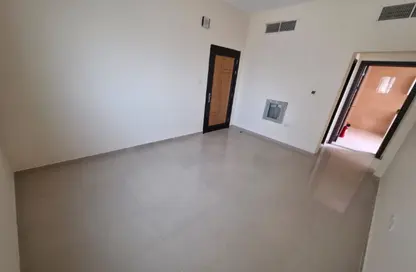 شقة - غرفة نوم - 1 حمام للايجار في مساكن كورنيش عجمان - طريق كورنيش عجمان - عجمان