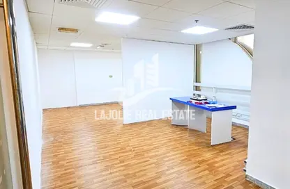 Office Space - Studio - 1 Bathroom for rent in Hamdan Street - Abu Dhabi