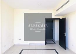 Brand New 2 BHK APT with Parking!
