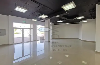 Shop - Studio - 1 Bathroom for rent in Building P21 - France Cluster - International City - Dubai