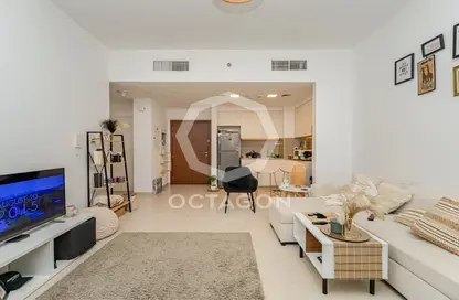 Apartment - 1 Bedroom - 1 Bathroom for rent in Hayat Boulevard-2B - Hayat Boulevard - Town Square - Dubai