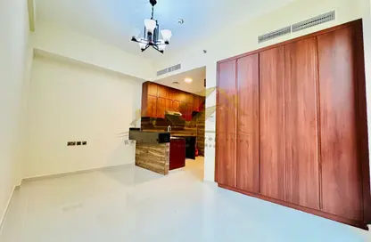 Apartment - Studio - 1 Bathroom for rent in Al Souk Al Kabeer - Bur Dubai - Dubai