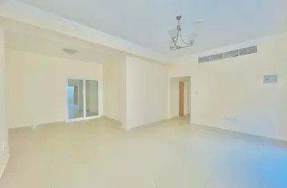شقة - 2 غرف نوم - 2 حمامات للايجار في برج لوتاه - النهدة - الشارقة