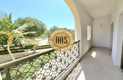 Apartment - 2 Bedrooms - 2 Bathrooms for rent in The Gardens Buildings - The Gardens - Dubai