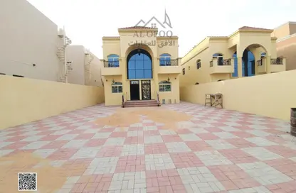 فيلا - استوديو - 8 حمامات للايجار في 2 المويهات - المويهات - عجمان