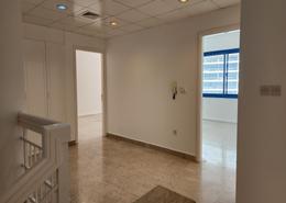 Duplex - 3 bedrooms - 4 bathrooms for rent in Al Shaheen Tower - Al Khalidiya - Abu Dhabi