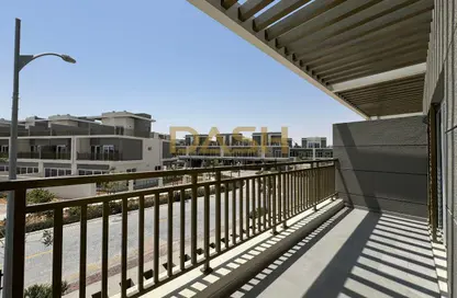 Townhouse - 3 Bedrooms - 3 Bathrooms for sale in Victoria 2 - Damac Hills 2 - Dubai